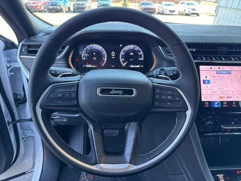 New 2025 Jeep Grand Cherokee L Limited image 31