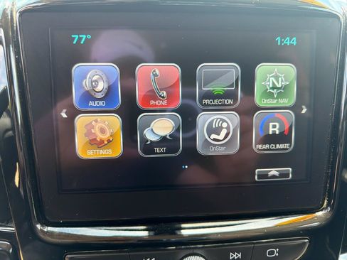 Used 2019 Chevrolet Traverse LT FWD image 16