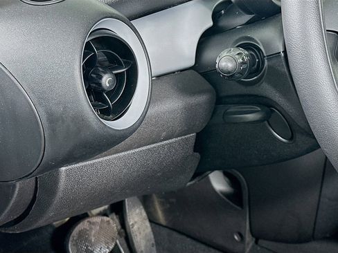 Used 2013 MINI Cooper Hardtop image 10