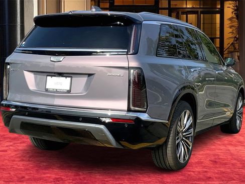 New 2026 Cadillac Vistiq Premium Luxury image 6