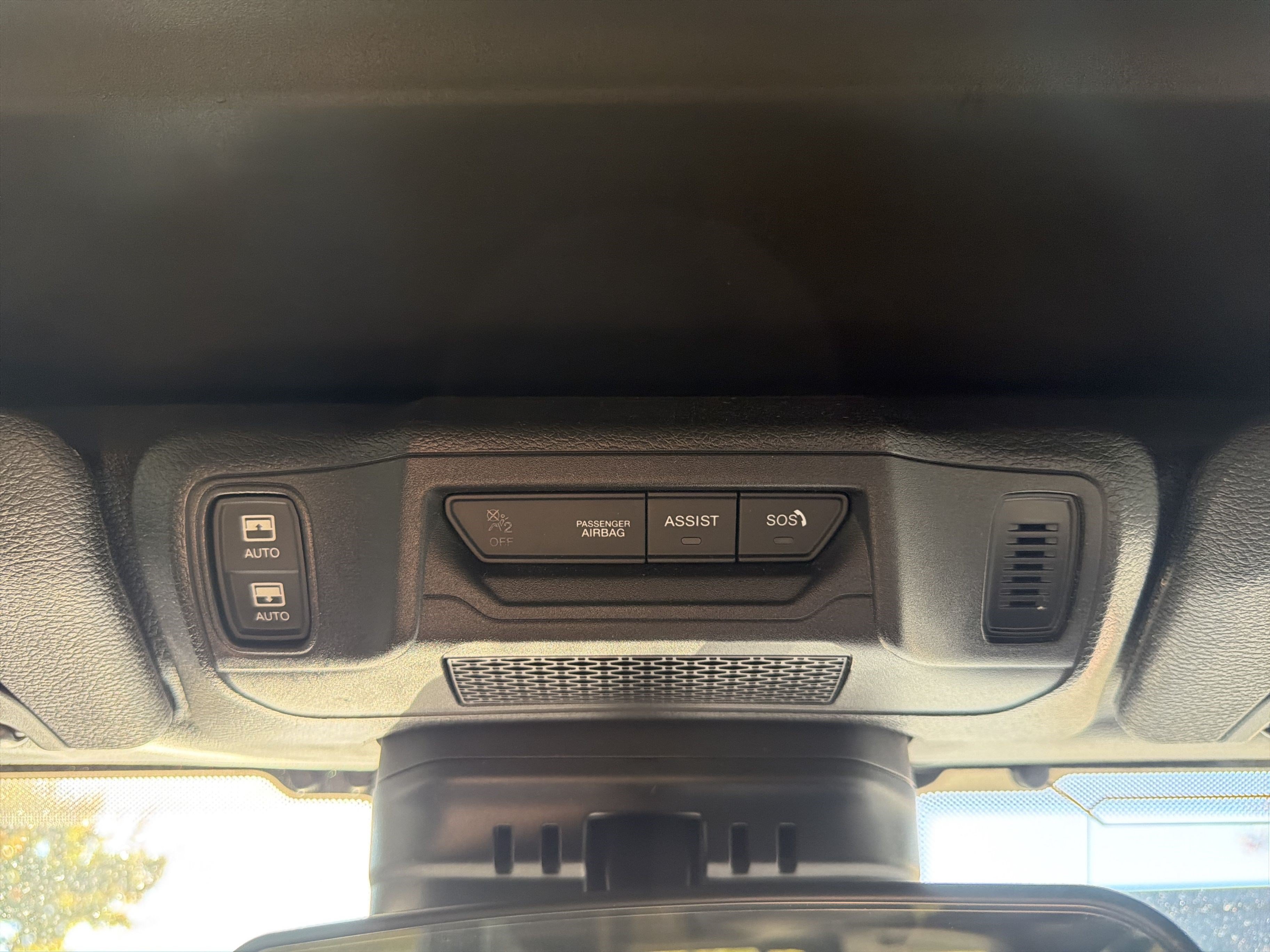 Used 2024 Jeep Wrangler Unlimited Sahara AWD/4WD image 43