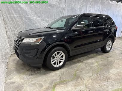 Used 2017 Ford Explorer 4WD w/ Class II Trailer Tow Package