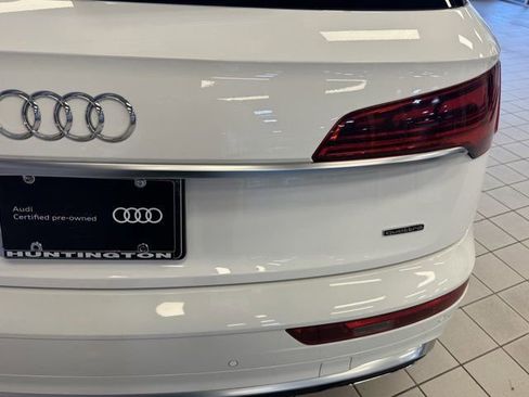 Certified 2022 Audi Q5 2.0T Premium w/ Convenience Package AWD/4WD image 36