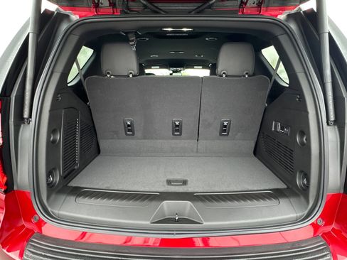 New 2026 GMC Yukon Elevation image 9