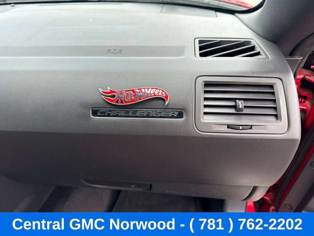 Used 2011 Dodge Challenger R/T RWD image 13