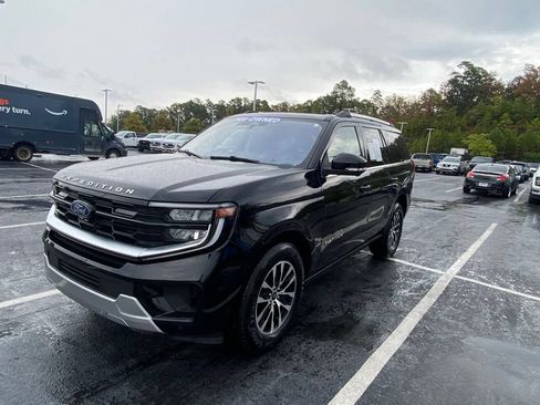 Certified 2025 Ford Expedition Platinum AWD/4WD image 3