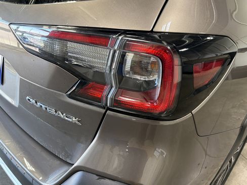 Certified 2023 Subaru Outback Limited AWD/4WD image 17