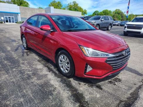 Used 2020 Hyundai Elantra SE FWD image 3