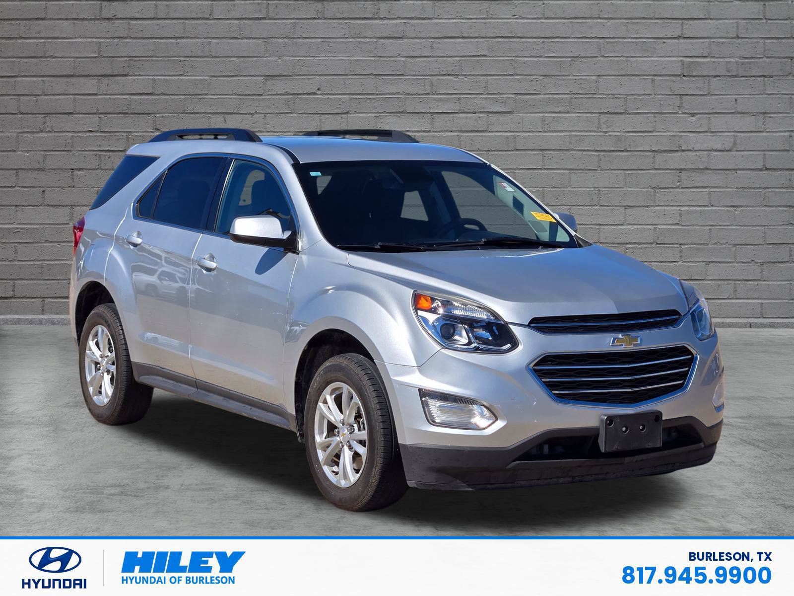 Used 2017 Chevrolet Equinox LT w/ Convenience Package FWD image 2