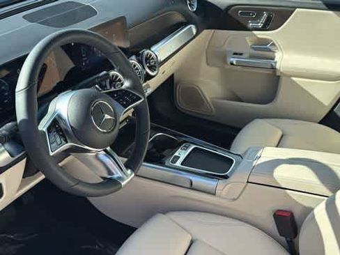 Certified 2025 Mercedes-Benz GLB 250 4MATIC image 26