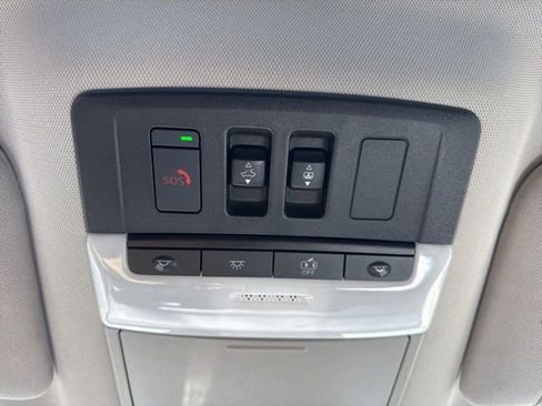 Used 2024 Nissan Pathfinder SL w/ SL Premium Package AWD/4WD image 19