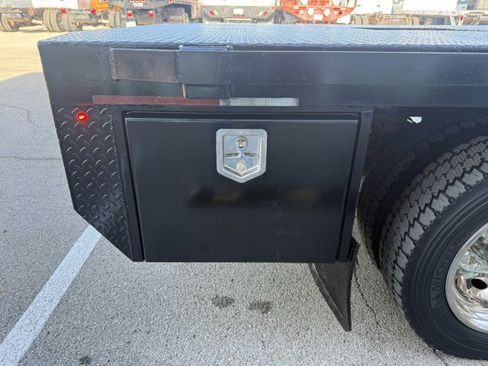 Used 2017 Ford F550 4x4 Crew Cab Super Duty image 13