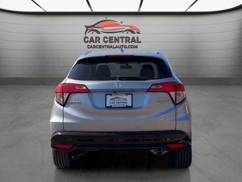 Used 2021 Honda HR-V Sport image 4