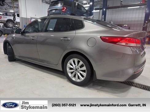 Used 2016 Kia Optima EX image 6