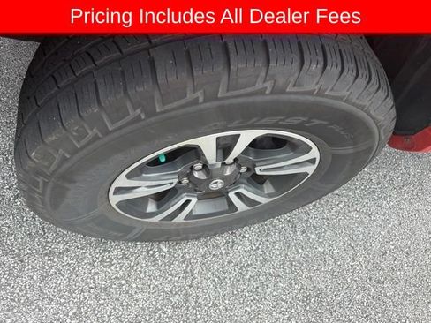 Used 2017 Toyota Tacoma SR5 w/ Tow Package RWD image 16