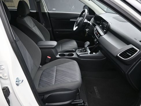 Certified 2025 Kia Seltos LX image 35