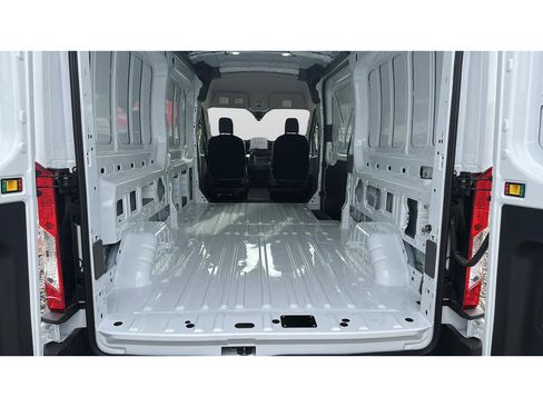 New 2026 Ford Transit 250 148 Medium Roof Extended AWD image 18