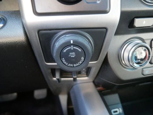 Used 2017 Ford F150 Platinum w/ Equipment Group 701A Luxury AWD/4WD image 25