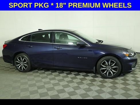 Used 2018 Chevrolet Malibu LT FWD image 3