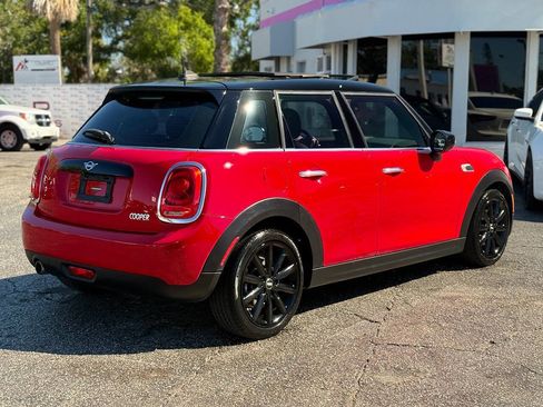 Used 2021 MINI Cooper 4-Door Hardtop image 7