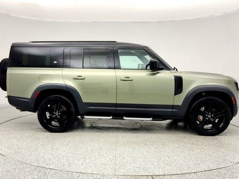 Used 2023 Land Rover Defender 130 S image 4