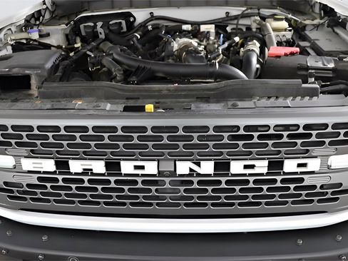 Used 2022 Ford Bronco Badlands image 42