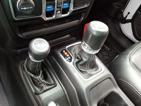 Used 2022 Jeep Wrangler Unlimited Sahara w/ Safety Group image 28