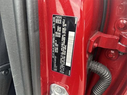 Used 2020 Volvo S60 T5 Momentum image 35