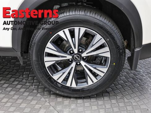 Used 2023 Nissan Rogue SV w/ SV Premium B Package AWD/4WD image 8