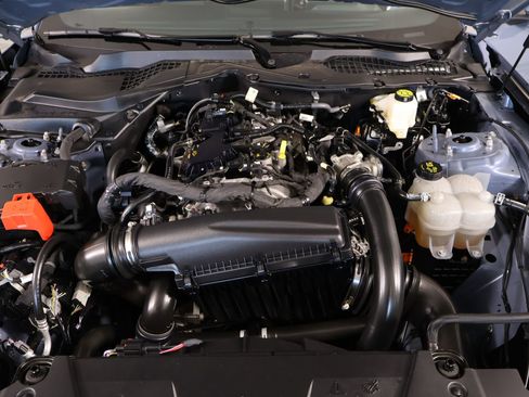 Used 2025 Ford Mustang Coupe image 18