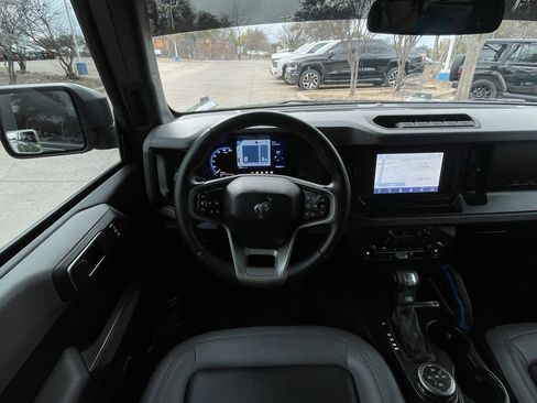 Used 2023 Ford Bronco Black Diamond w/ Sasquatch Package image 11