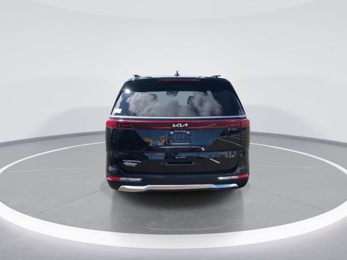 Used 2024 Kia Carnival SX FWD image 7