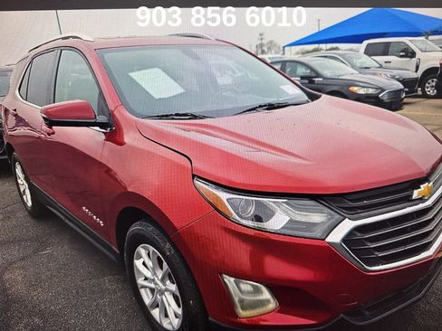 Used 2018 Chevrolet Equinox LT w/ Sun & Infotainment Package image 3