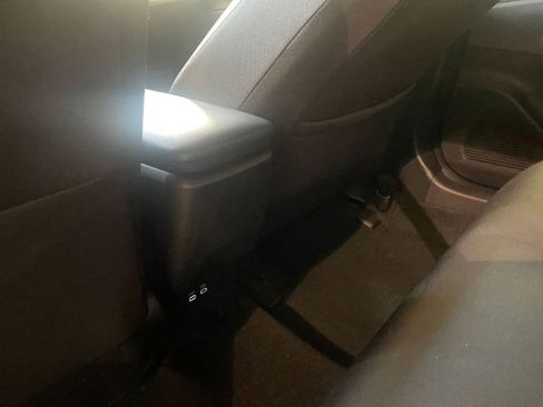 Used 2025 Toyota Prius LE image 23