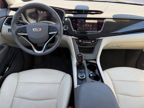 Used 2024 Cadillac XT6 Premium Luxury w/ Technology Package AWD/4WD image 19