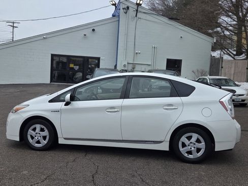 Used 2010 Toyota Prius Three image 3
