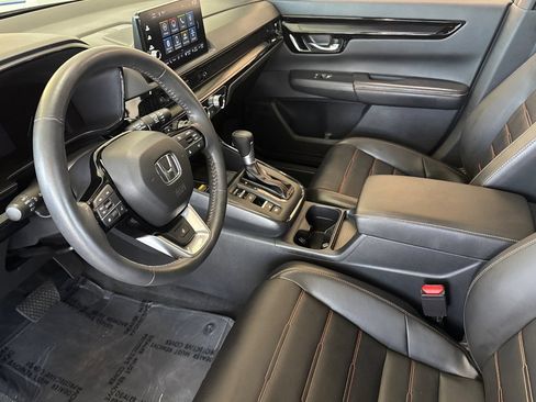 Used 2025 Honda CR-V Sport Touring image 9