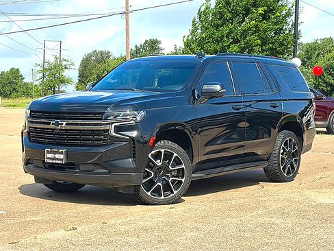 Used 2021 Chevrolet Tahoe RST w/ Luxury Package RWD image 2