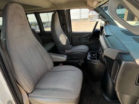 Used 2017 Chevrolet Express 2500 LT w/ LT Preferred Equipment Group image 65