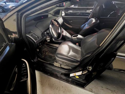 Used 2015 Toyota Prius Four w/ Preferred Accessory Package FWD image 5