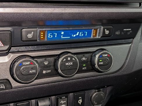 Used 2019 Toyota Tacoma TRD Off-Road image 32