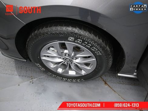 Used 2023 Toyota Sienna XLE image 43