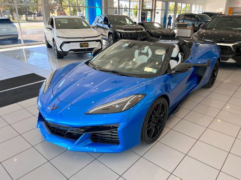 Used 2024 Chevrolet Corvette Z06 w/ Battery Protection Package image 4