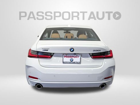 Used 2025 BMW 330i xDrive Sedan w/ Premium Package AWD/4WD image 6