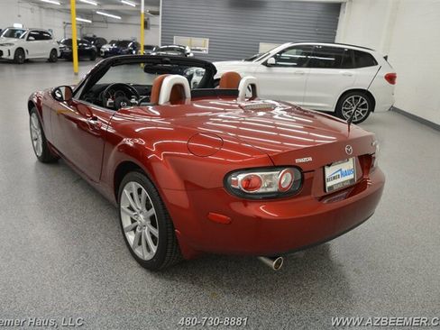 Used 2008 MAZDA MX-5 Miata Grand Touring w/ Premium Pkg image 12
