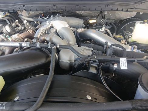 Used 2023 Ford F250 Lariat w/ Black Appearance Package image 79