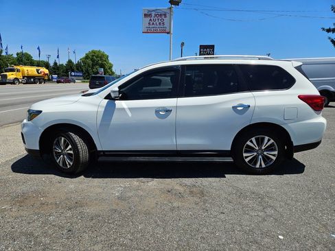 Used 2020 Nissan Pathfinder S AWD/4WD image 2