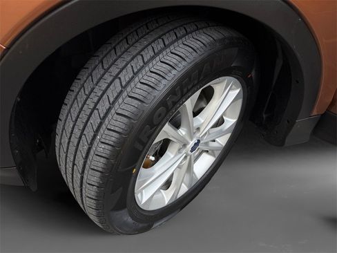 Used 2017 Ford Escape SE image 10