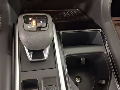 Used 2025 Nissan Pathfinder SL w/ Cargo Package FWD image 32