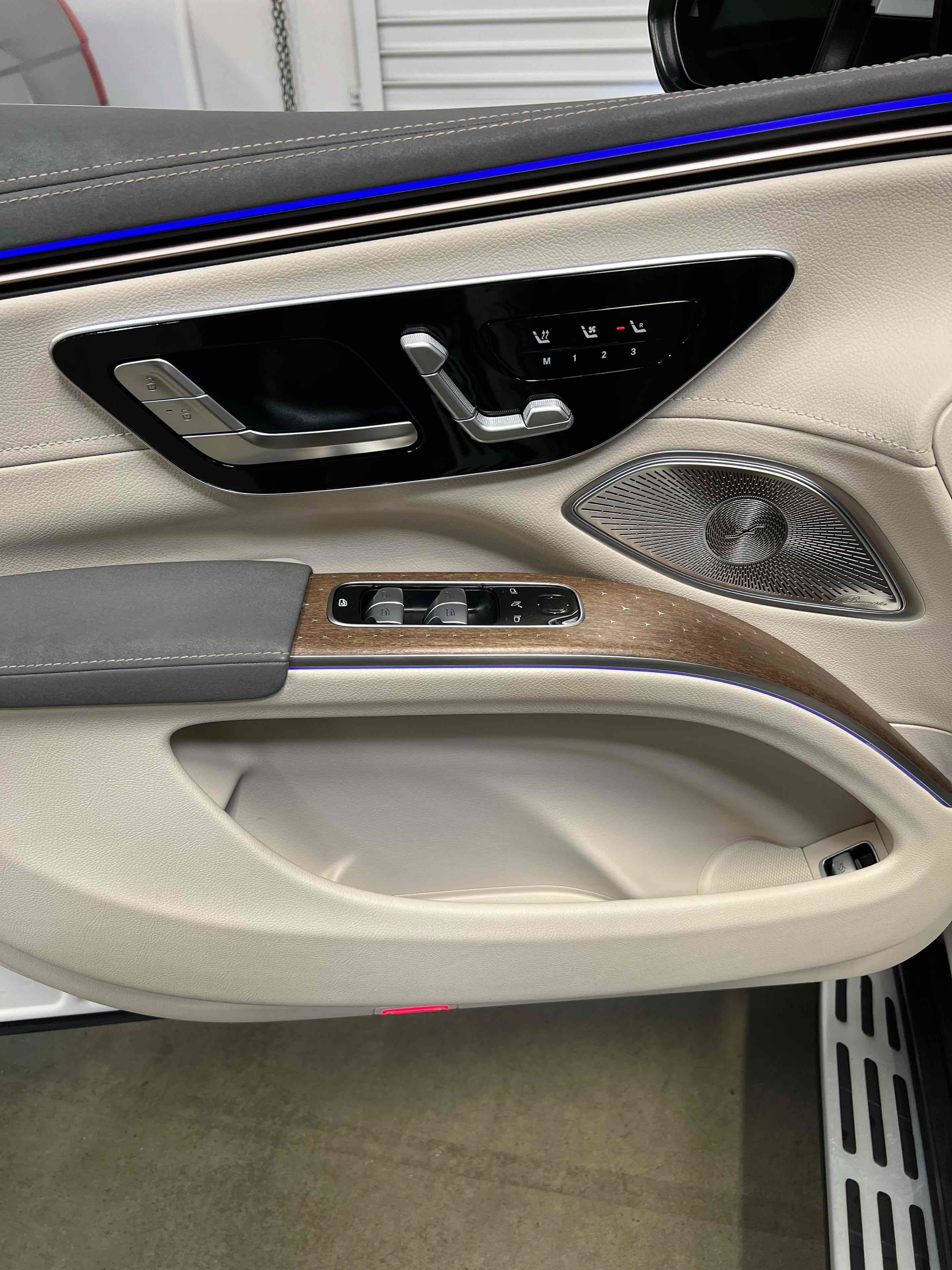 Used 2023 Mercedes-Benz EQS 450+ SUV image 34